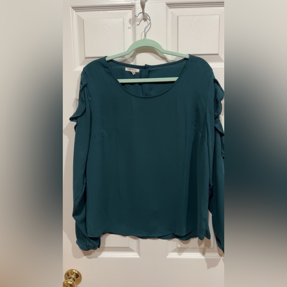 Maurices Womens size XL Top Teal Long Sleeve Ruffle Lace Trim Button Back
